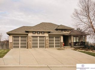 19920 Dewey Ave, Elkhorn, NE 68022