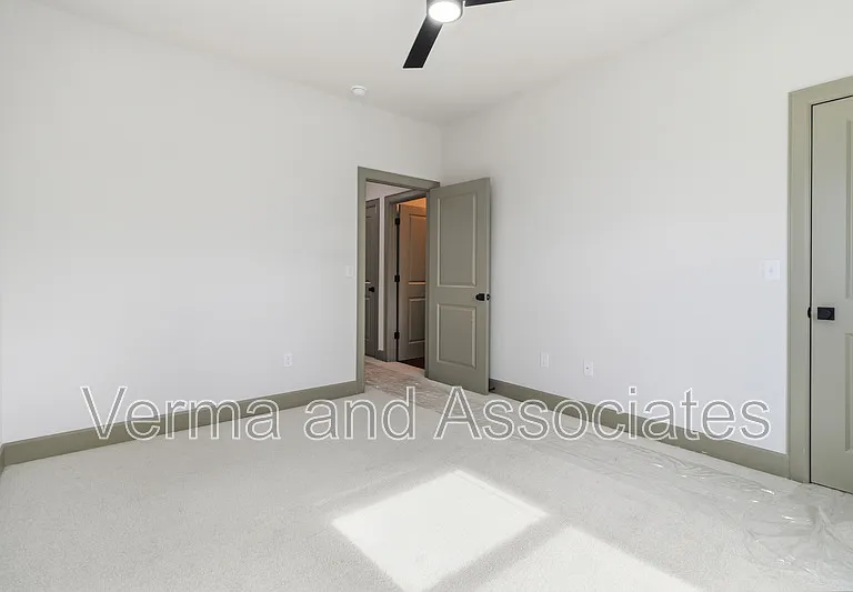 930 Trestle Ln — Photo 20