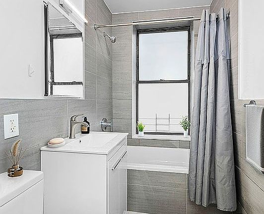 5th image of 118 W 112th St APT 5C