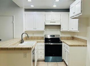 25007 Peachland Ave UNIT 221, Santa Clarita, CA 91321