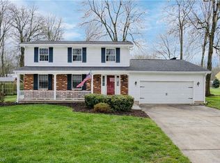 324 Greenbriar Dr, Cortland, OH