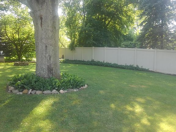 3rd image of 170 Greenridge Dr
