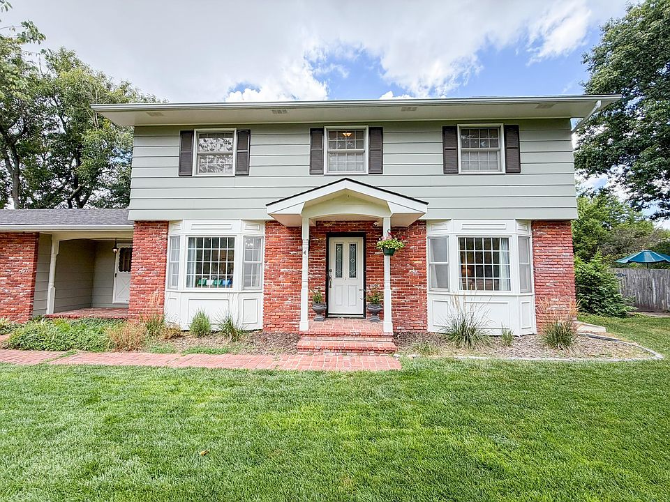 1st image of 4 Hickory Ct