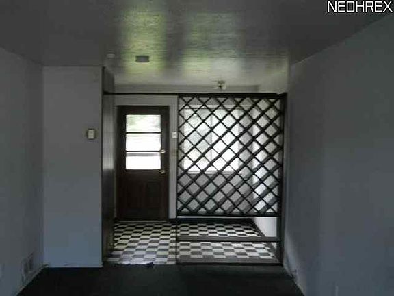 3rd image of 4682 Country Ln APT 4