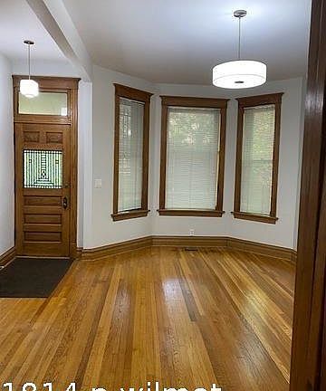 2nd image of 1814 N Wilmot Ave #1622