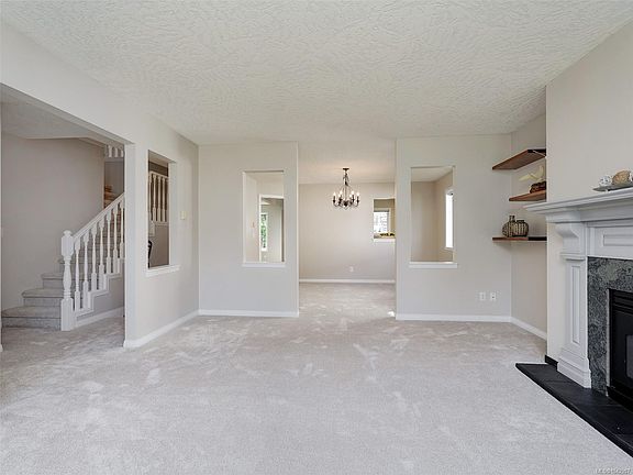 5th image of 9524 Greenglade Rd