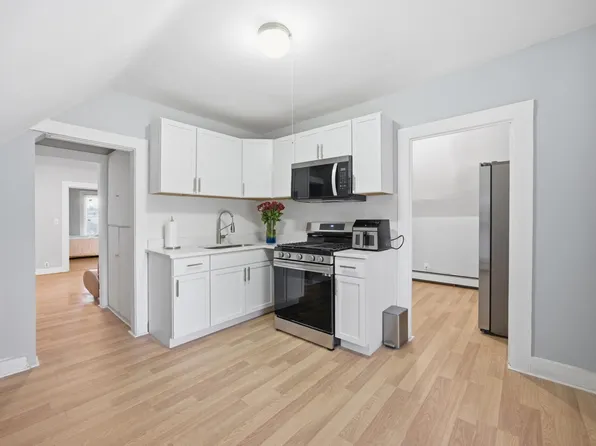 873 Sherburne Ave, Saint Paul, MN 55104