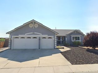 609 Wedge Ln, Fernley, NV 89408