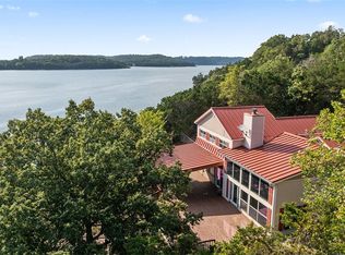 8743 Stuckey Ln, Rogers, AR 72756