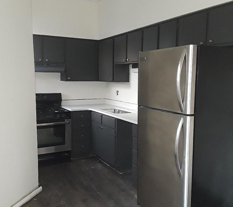 1st image of 3050 W North Ave #1