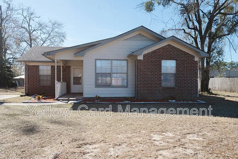 3 bed, 2.0 bath, 1087 sqft, $1,599 — Photo 1