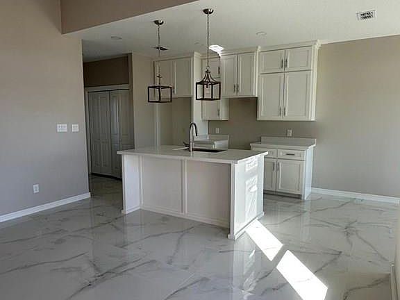 5th image of 2813 Ari Dr