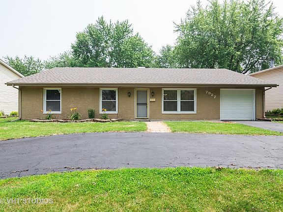 3rd image of 7927 Sherwood Cir N
