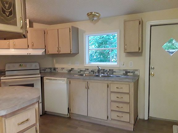 4th image of 16890 SE 100th Terrace Rd