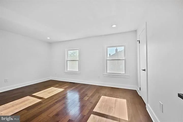 10222 Arizona Cir — Photo 17