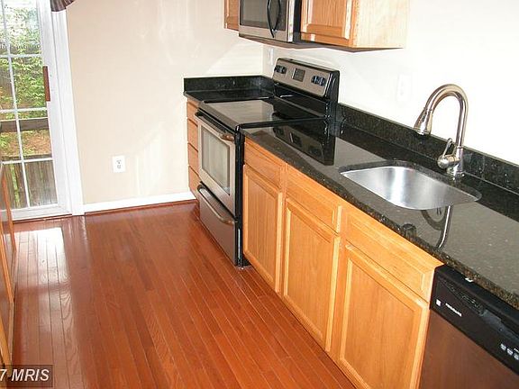 4th image of 18232 Metz Dr