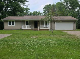 70 Henderson Rd, Howell, MI 48855