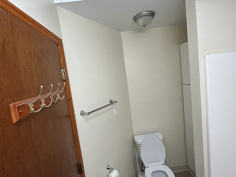 4796 N Bailey Ave — Photo 11