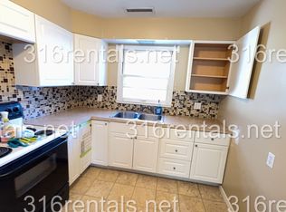 1426 Willow Rd #1426, Newton, KS 67114