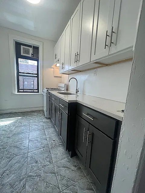 1st image of 902 42nd St APT B4