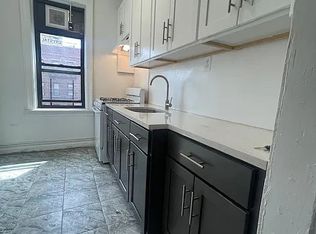 902 42nd St APT B4, Brooklyn, NY 11219
