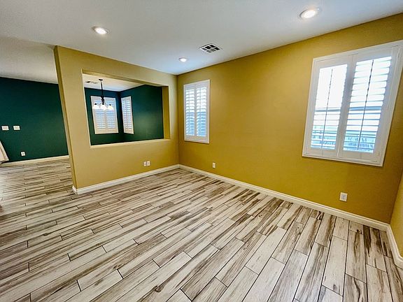 5th image of 10430 Bay Ginger Ln