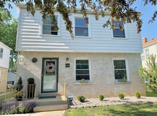 8032 W Center St, Milwaukee, WI 53222