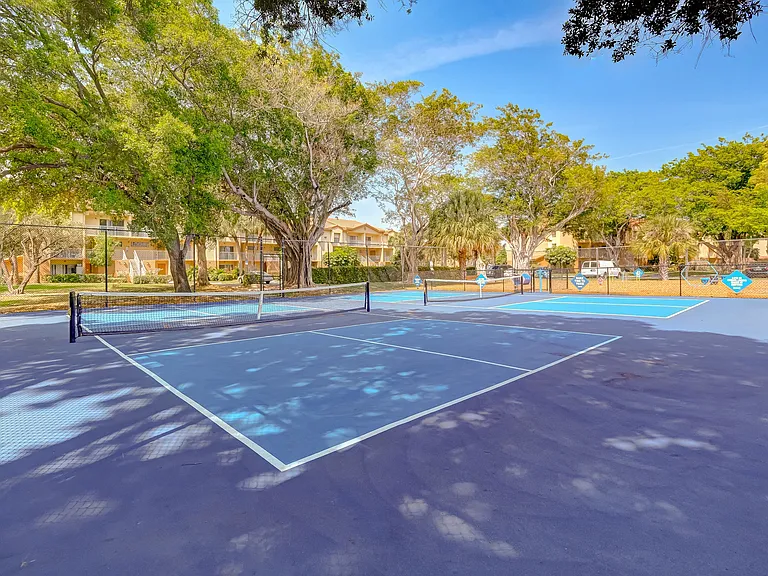 Tuscany Pointe at Somerset Place Apartment Homes — Photo 23