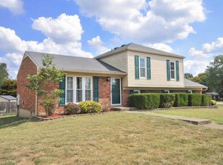 8219 Chickering Way, Louisville, KY 40228