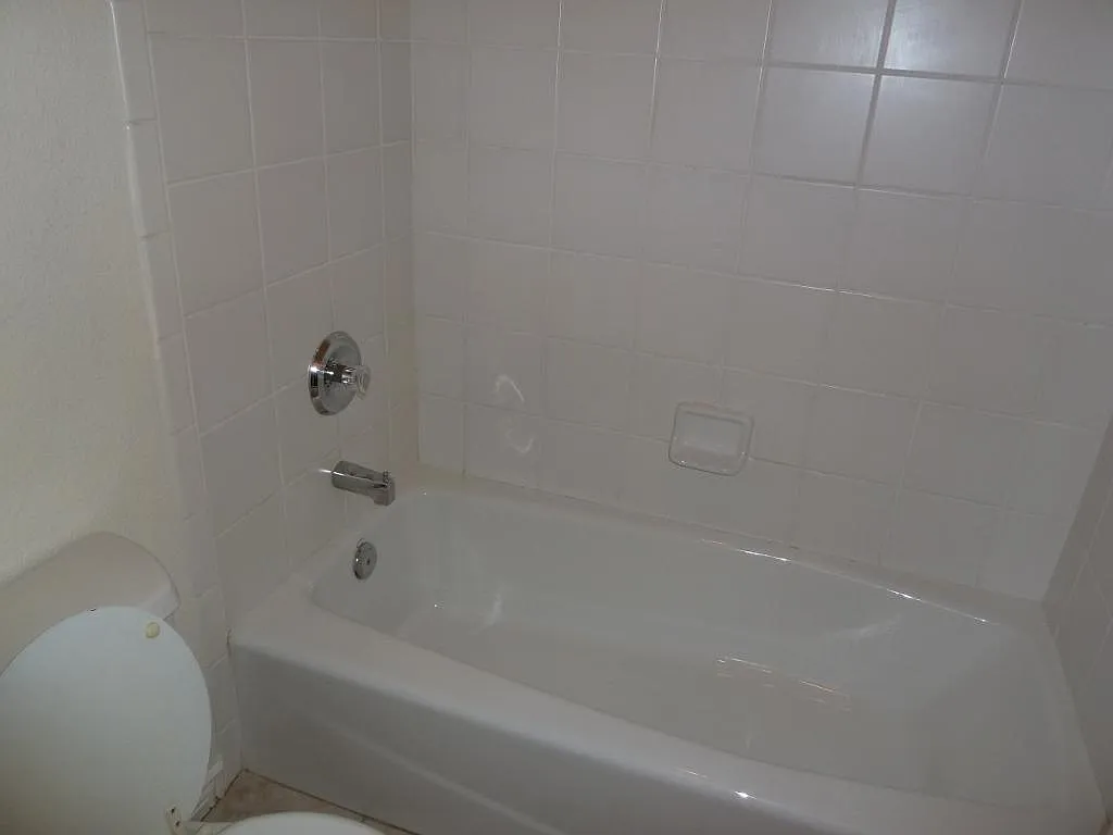 Main bath, third level