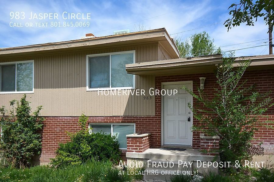 1st image of 983 Jasper Cir