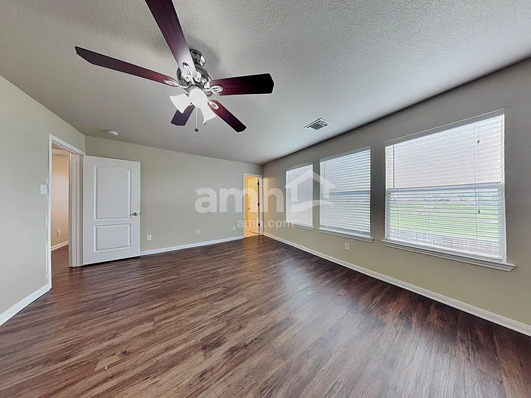 3743 Jewel Point Dr — Photo 14