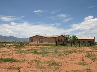 8861 E Hawthorn Ln, Hereford, AZ 85615