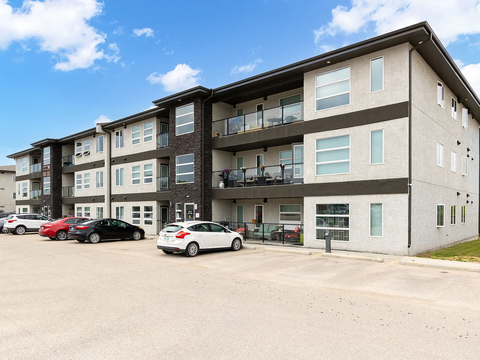 Platinum Ridge — Photo 3
