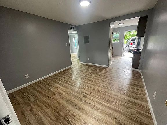 5th image of 1297 S Lauderdale St #1