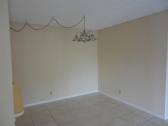 3rd image of 1015 Green Pine Blvd APT A2