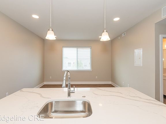 3rd image of 2220-28 W Master St #6