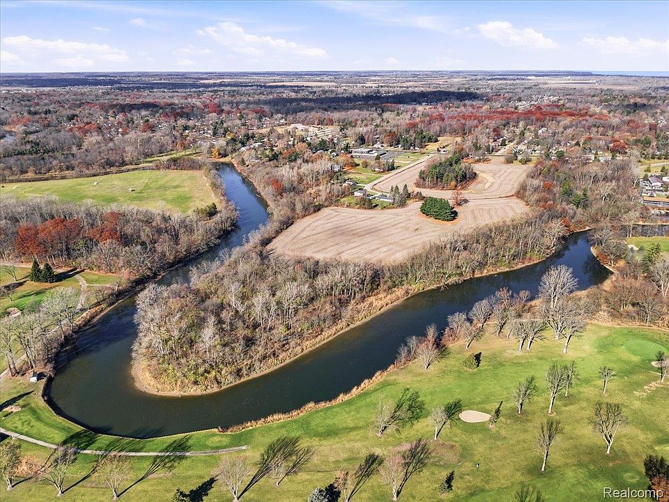 1st image of Oxbow Dr