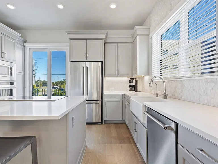 508 Laurel Park Dr — Photo 12