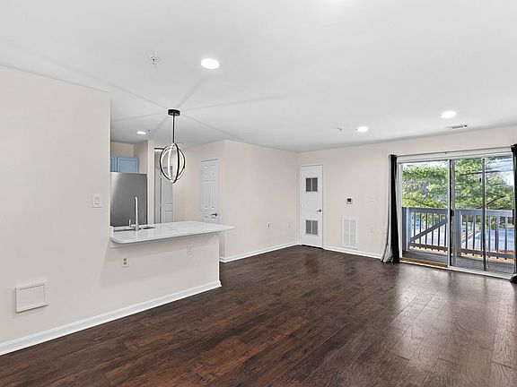 3rd image of 673 Constellation Sq SE Unit C