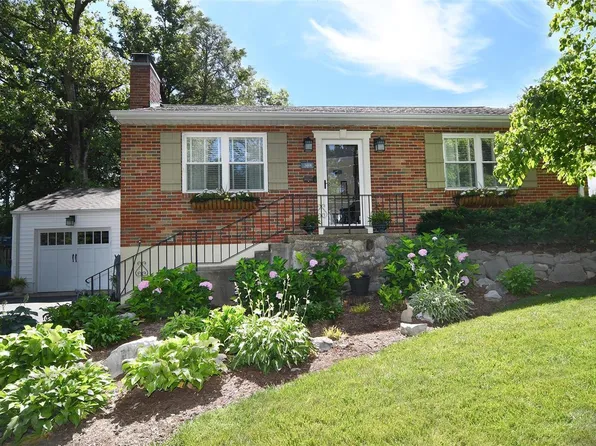 308 N Sappington Rd, Saint Louis, MO 63122