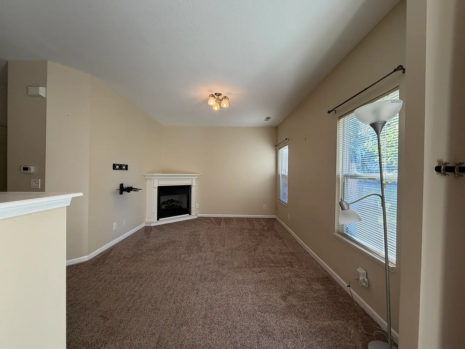 2 bed, 2.5 bath, 1586 sqft, $1,950 — Photo 3