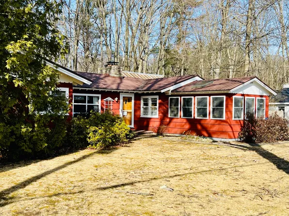 148 Rabideau St, Cadyville, NY 12918