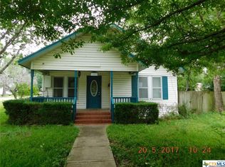 101 S Jefferson Ave, Cameron, TX 76520