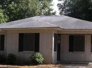 1104 Southampton St, Angleton, TX 77515