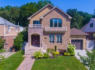 21023 Richland Ave, Flushing, NY 11364