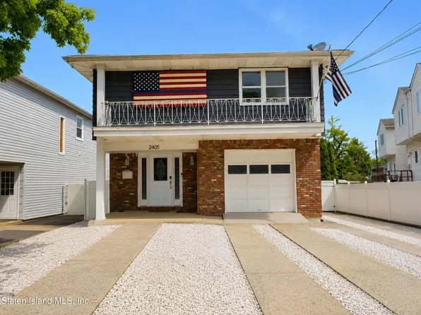 2405 Victory Blvd, Staten Island, NY 10314