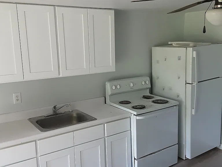 128 Center St #3 — Photo 2