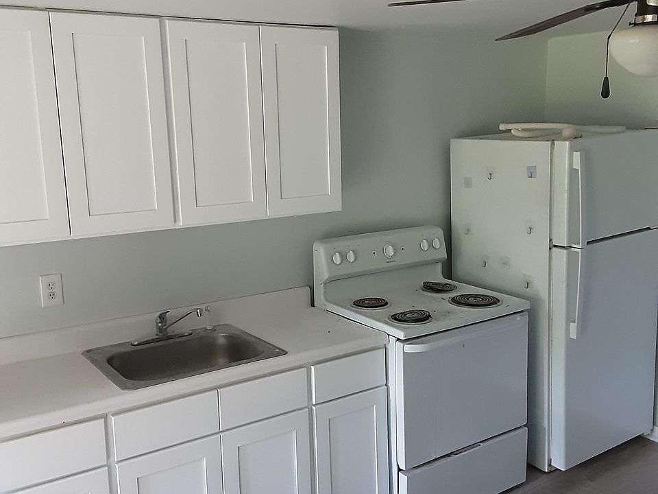 2nd image of 128 Center St #3