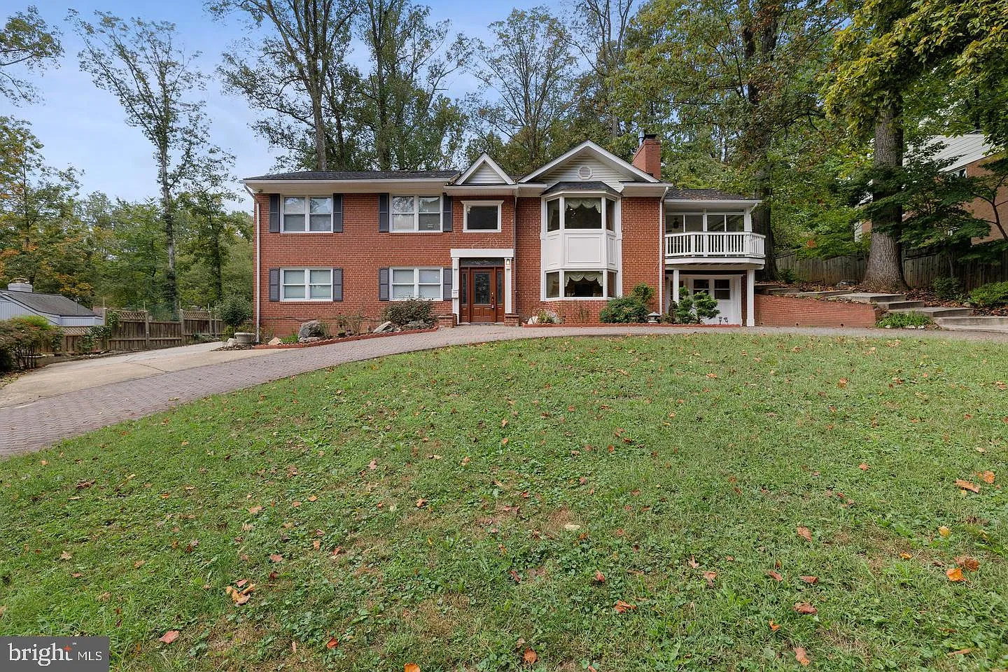 6 bed, 4.0 bath, 3885 sqft, $4,500 — Photo 1